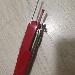 Задняя накладка для ножей VICTORINOX C.3500.4.10 91 мм пластиковая красная